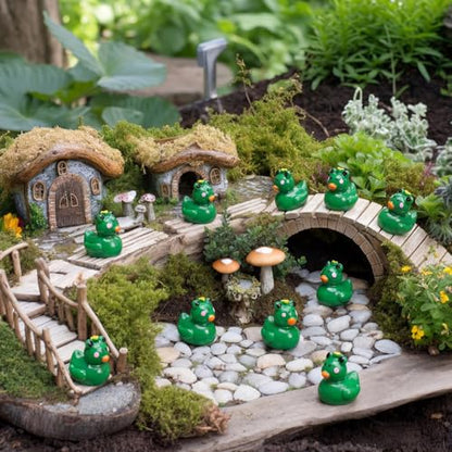 Soulchen 50 Pcs Mini Resin Frog Ducks Bulk Tiny Ducks Miniature Frogs Figurines Small Little Frog to Hide Green Animals Statues Bulk for Garden Landscape Ornament Potted Plant Cake DIY Home Decoration