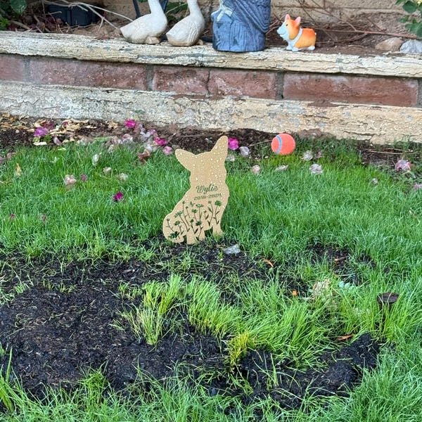 Custom Miniature Bull Terrier Metal Memorial Garden Stake Personalized Pet Grave Marker Name Sign Remembrance Stake Decor Sympathy Dog Loss,Outdoor Statues for Yard Garden Lawn Patio Pathway Grave.